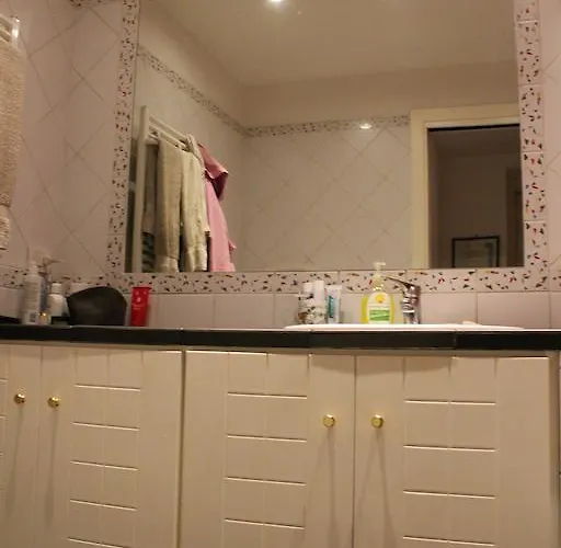 Bed & Breakfast B&b&courtesy 4*